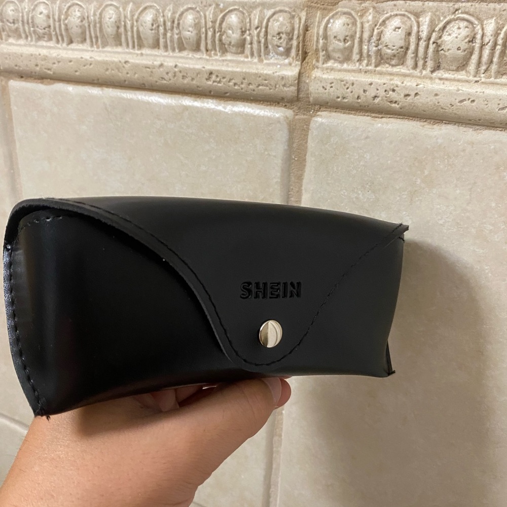 Glasees case